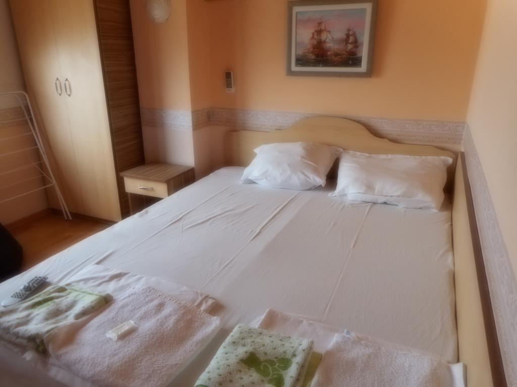 Guest Rooms Ribarska Hizha Shabla Habitación foto